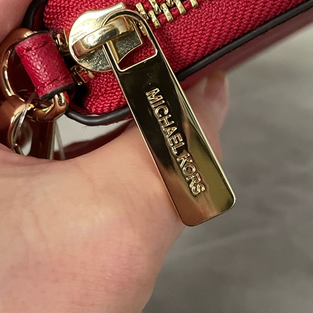 NWT Michael Kors Scarlet Wristlet Saffiano Large Zip Wallet - Picture 5 of 8
